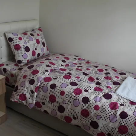 Apartment Rahal Vip 1 *